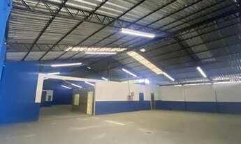 Imagem 2: Galpão medindo 800 m2 entre Praça 14 e Centro