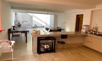 Imagem 3: Casa Duplex à Venda com 5 Quartos no Bairro Muquiçaba - Guarapari-ES