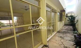 Imagem 3: Casa muito ampla no Centro com 04 quartos