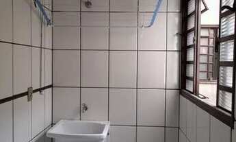 Imagem 4: Alugo apartamento no térreo com cozinha, quarto com banheiro, lavanderia coberta, sem vaga