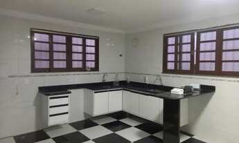 Imagem 2: CASA INDIVIDUAL DUPLEX,4 QUARTOS 2 SUÍTES,CLOSET,150M2,PORCELANATO,JOCKEY,LAURO DE FREITAS