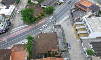 Imagem 5: Imóvel comercial disponível para venda, com 296 m² de área construída no bairro Velha Cent