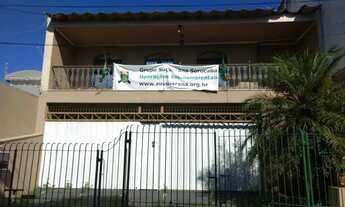 Imagem: Casa á venda com 3 quartos, 307,00 m2