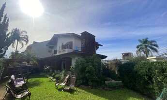 Imagem: Casa em Porto Alegre, Três Figueiras, com