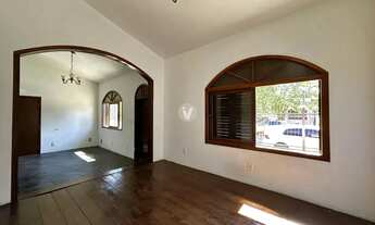 Imagem 2: Casa à venda, 05 dormitórios, suíte, terraço, salão de festas, bairro Camobi