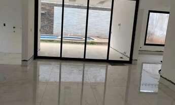 Imagem 5: Sobrado com 3 suítes de 358 m² de área construída no Condomínio do Lago