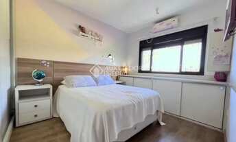 Imagem 7: Casa de condomínio para venda tem 270 metros quadrados com 5 quartos