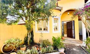 Imagem 2: Uma casa acolhedora, projetada para oferecer conforto com ambientes espaçosos e bem distri