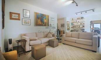 Imagem 2: Casa - Pacaembu - 5 Dormitórios - 300m²