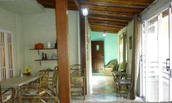 Imagem 3: Casa para venda com 385 metros quadrados com 5 quartos