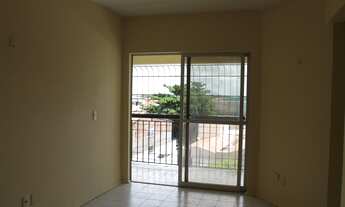 Imagem 2: Apartamento para venda possui 90 metros quadrados com 3 quartos em Montese - Fortaleza - C