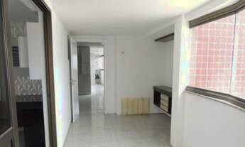 Imagem 5: Apartamento para venda tem 237 metros quadrados com 5 quartos em Guararapes - Fortaleza