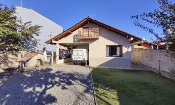 Imagem 2: 1711 Casa em Alvenaria no Bairro Salinas, rua pavimentada, 350 metros da praia