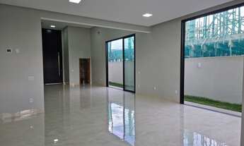 Imagem 7: Casa de condomínio térrea para venda possui 260 metros quadrados com 4 quartos