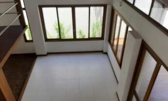 Imagem 6: Casa de condomínio para venda tem 450 metros quadrados com 4 quartos