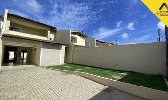 Imagem 2: Casa duplex no porcelanato com 218 m², 4 suítes com dependência, 4 vagas