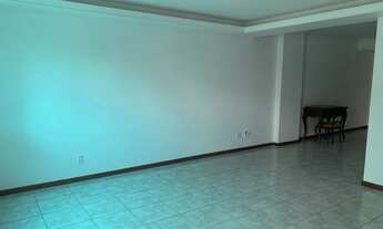 Imagem 2: Apartamento 2 quartos, dependência completa, suíte, varanda, 1 vaga