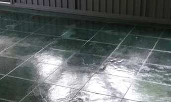 Imagem 3: Sobrado muito amplo, ideal para quem quer conforto, localizado em região alta, próximo do