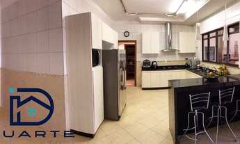 Imagem 3: Sobrado para venda possui 520 metros quadrados com 4 quartos