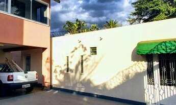 Imagem 2: Sobrado para venda possui 341 metros quadrados com 3 quartos em Setor Central - Goiânia