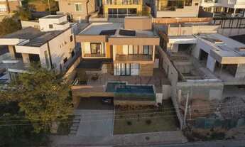 Imagem 7: Casa de condomínio sobrado para venda tem 470 metros quadrados com 3 quartos