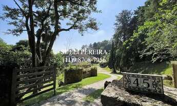 Imagem 2: Casa de condomínio para venda tem 980 metros quadrados com 5 quartos