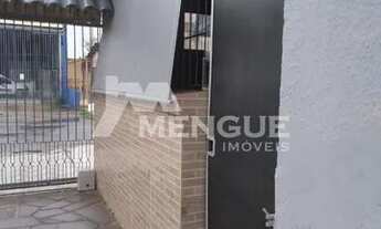 Imagem 3: Casa com 3 Quartos e 4 banheiros à Venda, com 380 m² no bairro Sarandi por R$ 630.000,00