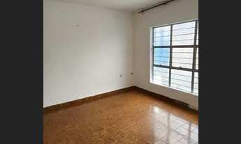 Imagem 2: Casa com 3 dormitórios mais uma edícula. Vila Carol pertinho da av. Itavuvu