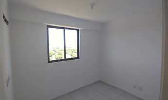 Imagem 4: More na cidade vendo a paisagem do campo