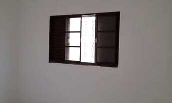 Imagem 5: Alugo apartamento no térreo com cozinha, quarto com banheiro, lavanderia coberta, sem vaga