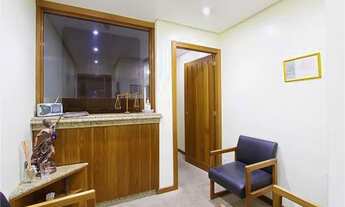 Imagem: Sala com 3 Dormitorio(s) localizado(a) no