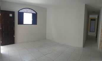 Imagem 4: CASA LAGOA NOVA Casa com 4 dormitórios