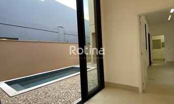 Imagem 2: Casa Condomínio Fechado à venda, 3 quartos, 3 suítes, 4 vagas, Cond. Golden Village - Uber