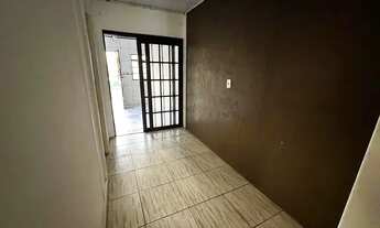 Imagem 5: Térrea para aluguel possui 190 metros quadrados com 3 quartos em Morada do Vale I - Gravat