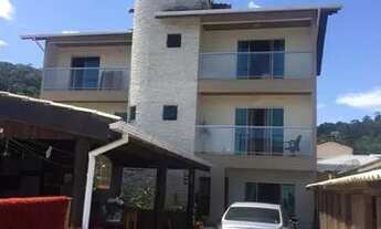 Imagem 3: Casa (Alvenaria), com 6 quartos e 5 banheiros à Venda, 270 m² em São José/SC