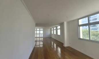 Imagem 2: Apartamento para aluguel e venda possui 233 metros quadrados com 3 quartos