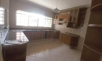 Imagem 6: ARNIQUEIRAS: CASA 3QTOS/ST, 600M2, CONDM.COLADO PARK WAY (FACIL PRA EMBELEZAR) Só 650 MIL