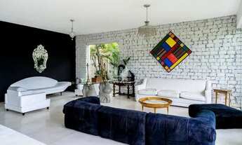 Imagem 2: Casarão/ luxo, 4 andares, 5 quartos, 2 vagas, vista deslumbrante/ Laranjeiras/ Cosme Velho