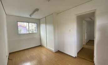 Imagem 3: Amplo sobrado com 380 metros e 10 salas - 450 metros do Metro Santa Cruz