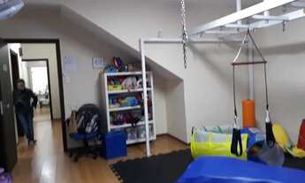 Imagem 2: Sobrado com 2 casas, ideal para investidor, comércio ou família grande