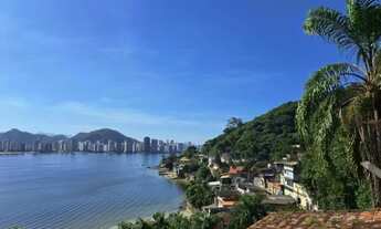 Imagem 5: Casa sobradada frente a praia com 500m² e seis andares