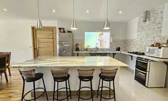 Imagem 6: Casa para Venda em Teresópolis, Várzea, 2 dormitórios, 1 suíte, 2 banheiros, 4 vagas