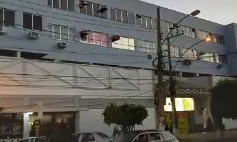 Imagem: Shopping de pequeno porte em Guadalupe a