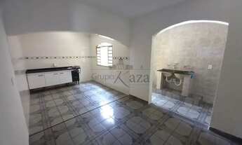 Imagem 3: Oportunidade - Casa térrea -Bosque dos Eucaliptos - 3 Dormitórios - 117m²