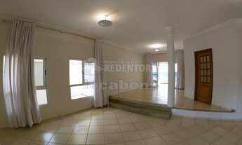 Imagem 4: Casa de 3 dormitórios com churrasqueira e piscina no Condominio Damha II