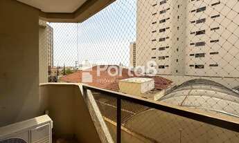 Imagem 7: Amplo Apartamento com Sacada e Ar-Condicionado