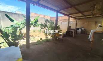 Imagem 16: Casa com 3 quartos sendo 1 suite disponível para venda no bairro Santa Mônica em Uberlândi