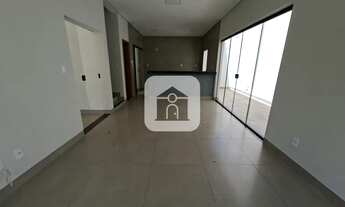 Imagem 2: Casa estilo sobrado para locação no bairro Novo Mundo