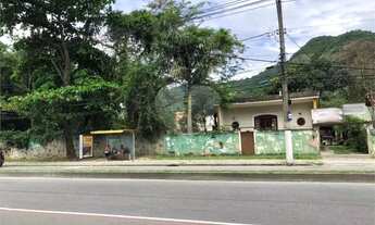 Imagem: Terreno à venda em Badu - RJ