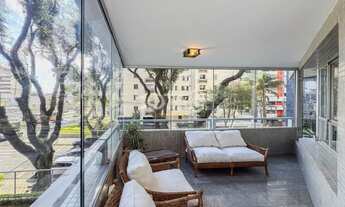 Imagem 2: APARTAMENTO COM 4 SUITES E 4 VAGAS NO BATEL ! Apartamento Com 4 Suites E 4 Vagas No Batel